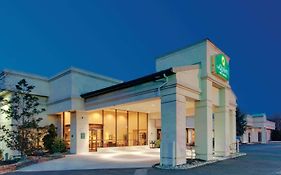 La Quinta Inn And Suites Fairfield Nj